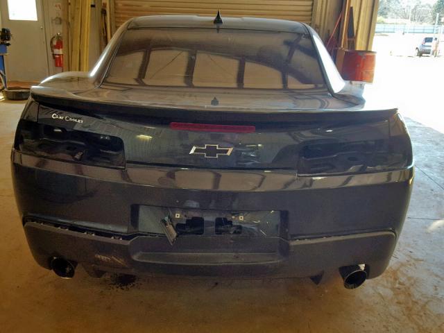 2G1FB1E30F9293399 - 2015 CHEVROLET CAMARO LS GRAY photo 9