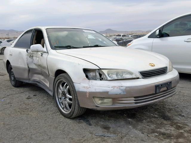 JT8BF22G7V0076236 - 1997 LEXUS ES 300 WHITE photo 1