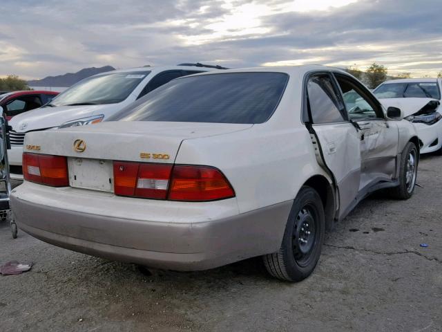 JT8BF22G7V0076236 - 1997 LEXUS ES 300 WHITE photo 4