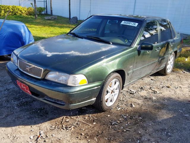 YV1LS5575W1504020 - 1998 VOLVO S70 GREEN photo 2