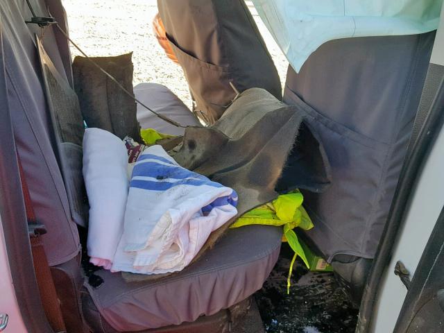 1GCPTCE19H1205203 - 2017 CHEVROLET COLORADO L WHITE photo 6