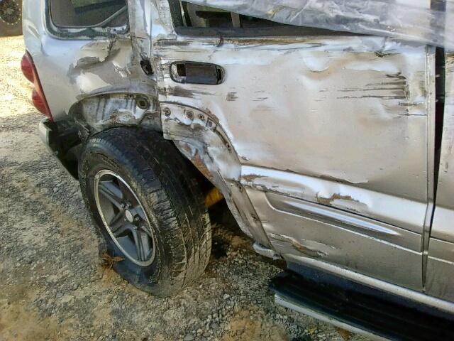 1J4GL38K03W719029 - 2003 JEEP LIBERTY RE SILVER photo 9