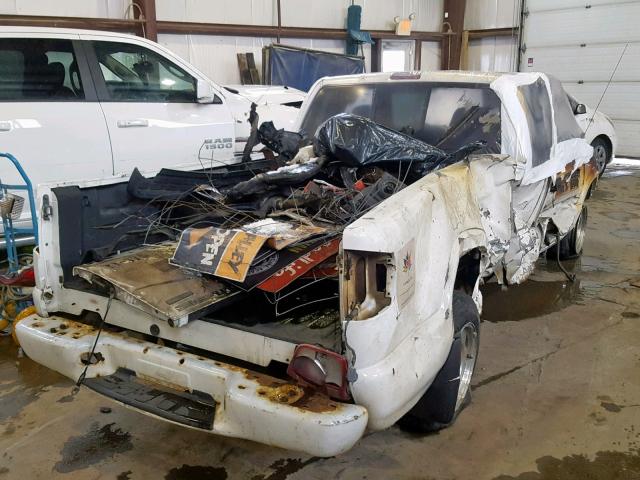 1GTCS19W228233709 - 2002 GMC SONOMA WHITE photo 4