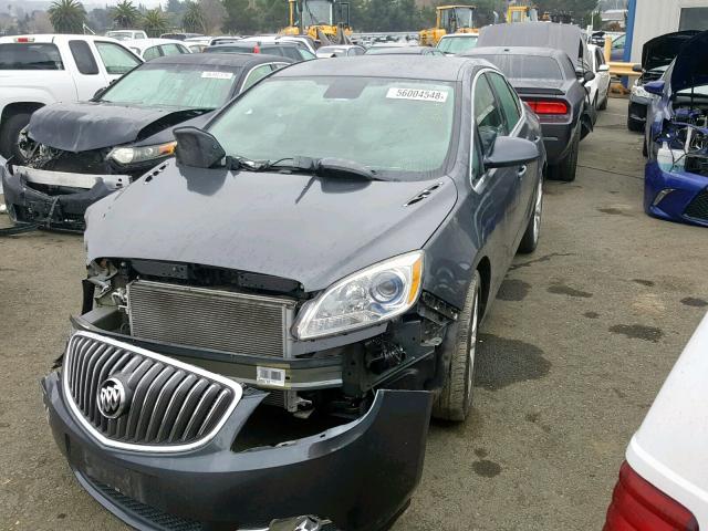 1G4PR5SK3D4174896 - 2013 BUICK VERANO CON GRAY photo 2