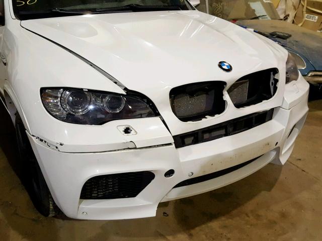 5YMGY0C51ALK25064 - 2010 BMW X5 M WHITE photo 9