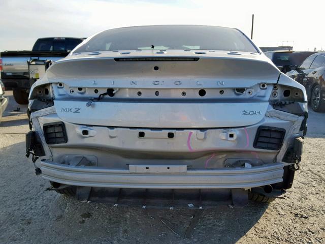 3LN6L5MU9HR615441 - 2017 LINCOLN MKZ HYBRID SILVER photo 9