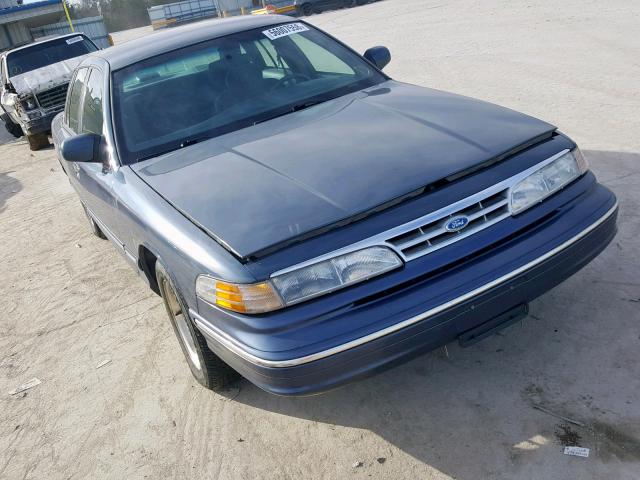 2FALP74WXTX206888 - 1996 FORD CROWN VICT BLUE photo 1