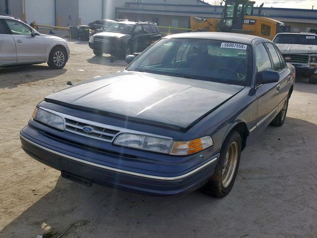 2FALP74WXTX206888 - 1996 FORD CROWN VICT BLUE photo 2