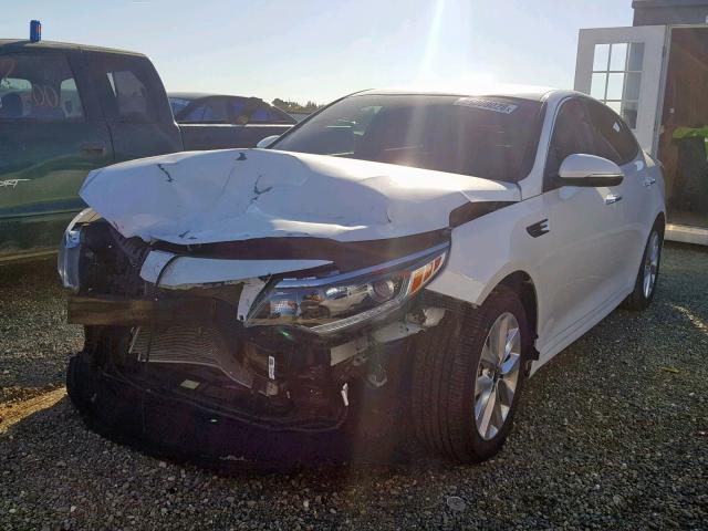 5XXGU4L37JG209686 - 2018 KIA OPTIMA EX WHITE photo 2