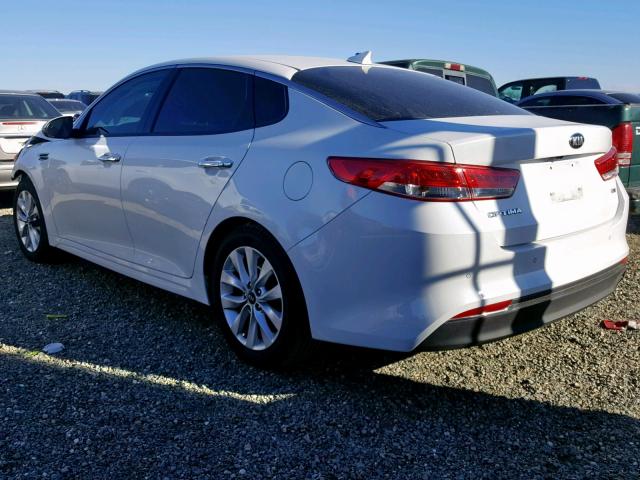5XXGU4L37JG209686 - 2018 KIA OPTIMA EX WHITE photo 3