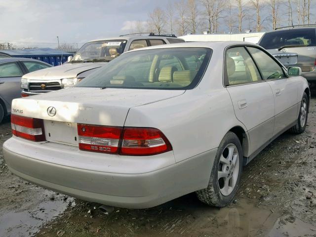 JT8BF28G110334865 - 2001 LEXUS ES 300 WHITE photo 4