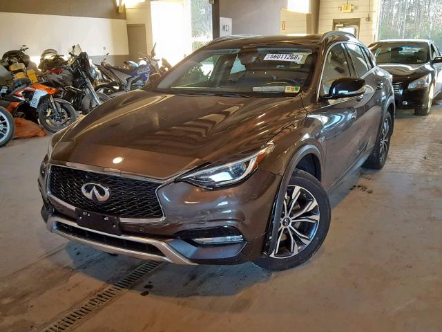 SJKCH5CRXHA029912 - 2017 INFINITI QX30 BASE BROWN photo 2