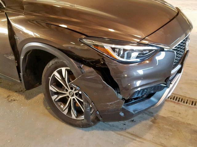 SJKCH5CRXHA029912 - 2017 INFINITI QX30 BASE BROWN photo 9