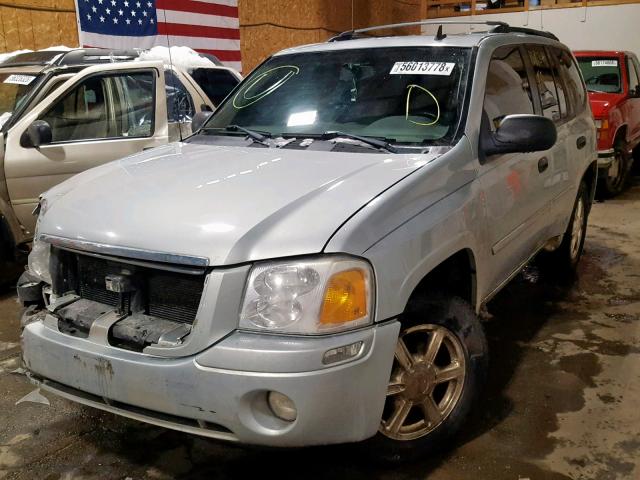 1GKDT13SX82235845 - 2008 GMC ENVOY SILVER photo 2