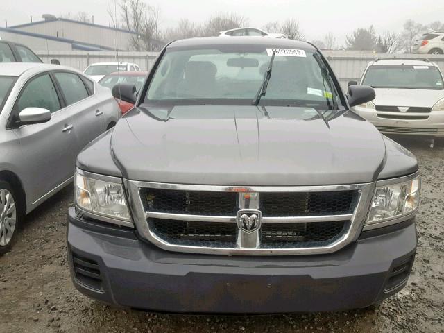 1D7HW28K98S528645 - 2008 DODGE DAKOTA QUA GRAY photo 9