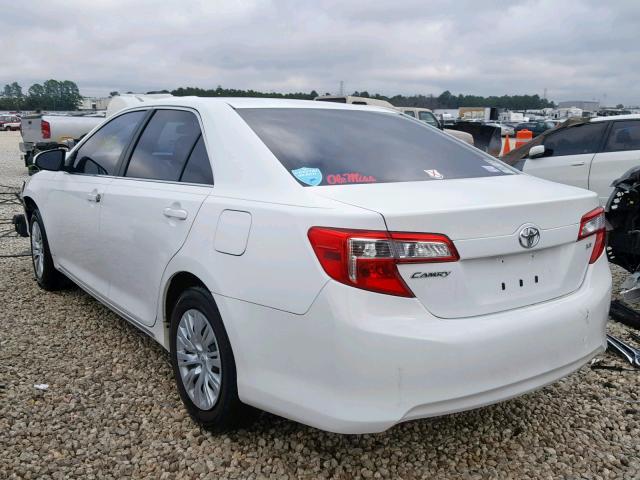 4T1BF1FK2CU529559 - 2012 TOYOTA CAMRY WHITE photo 3