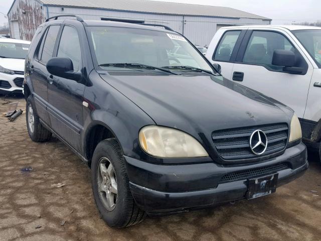 4JGAB54E2YA147536 - 2000 MERCEDES-BENZ ML 320 BLACK photo 1