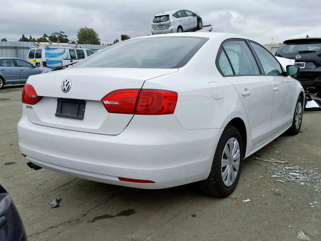 3VW2K7AJ4DM412912 - 2013 VOLKSWAGEN JETTA BASE Սպիտակ լուսանկար 4
