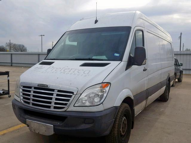 WDYPE8CC5A5438056 - 2010 FREIGHTLINER SPRINTER 2 WHITE photo 2