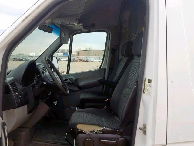 WDYPE8CC5A5438056 - 2010 FREIGHTLINER SPRINTER 2 WHITE photo 5