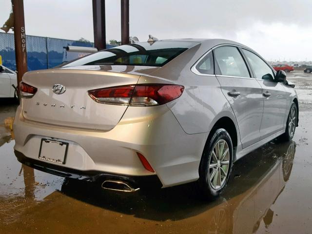 5NPE24AF7JH691977 - 2018 HYUNDAI SONATA SE SILVER photo 4