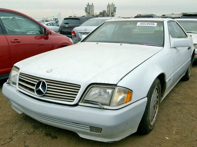 WDBFA66E6LF010643 - 1990 MERCEDES-BENZ 500 SL WHITE photo 2