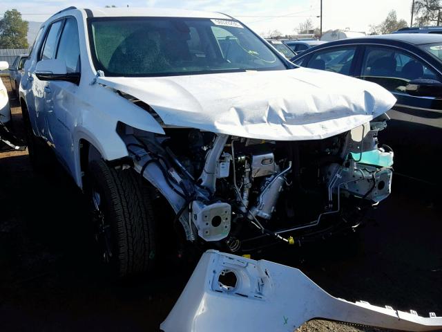 1GNERJKXXJJ260680 - 2018 CHEVROLET TRAVERSE R WHITE photo 1