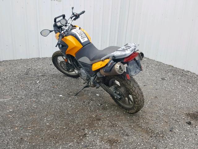 WB1018908DZY95153 - 2013 BMW G650 GS YELLOW photo 3