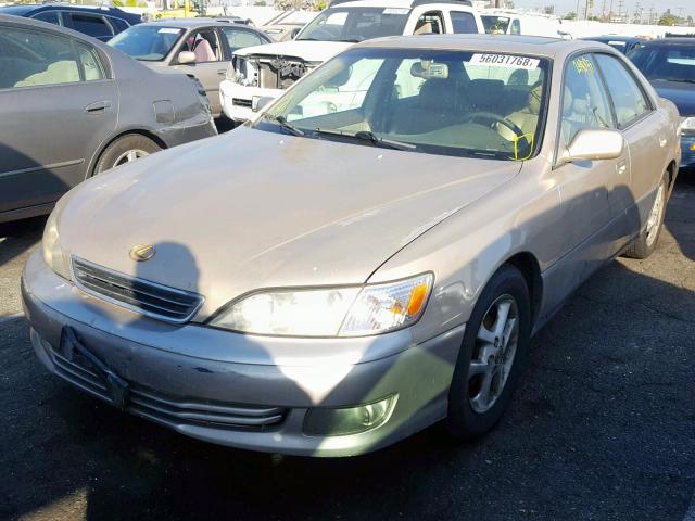 JT8BF28G910316629 - 2001 LEXUS ES 300 GOLD photo 2