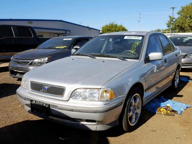 YV1VS2559YF500273 - 2000 VOLVO S40 SILVER photo 2