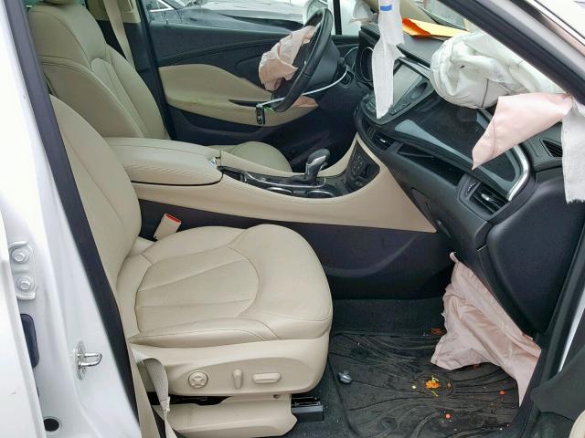 LRBFXDSA8HD012323 - 2017 BUICK ENVISION E WHITE photo 5