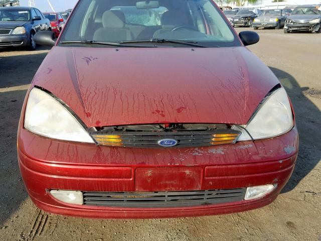 3FAHP37302R114704 - 2002 FORD FOCUS ZX5 MAROON photo 9