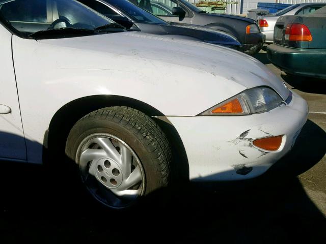 1G1JC1244VM110334 - 1997 CHEVROLET CAVALIER B WHITE photo 9