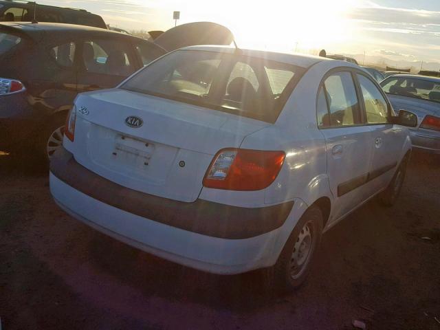 KNADE123766135060 - 2006 KIA RIO WHITE photo 4