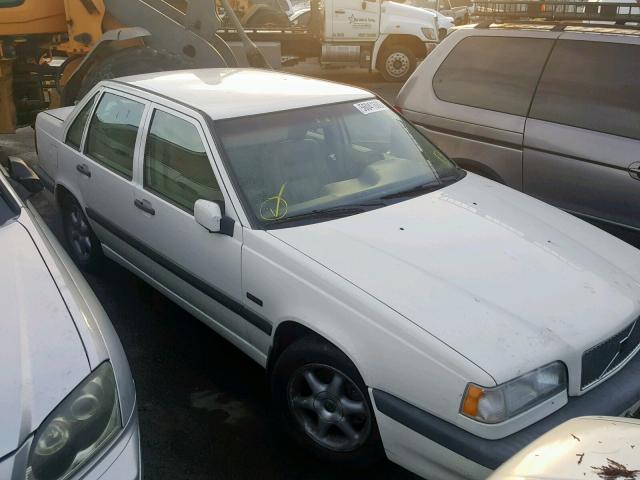 YV1LS5542V1389770 - 1997 VOLVO 850 WHITE photo 1