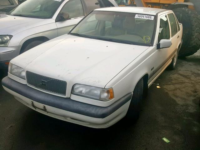 YV1LS5542V1389770 - 1997 VOLVO 850 WHITE photo 2