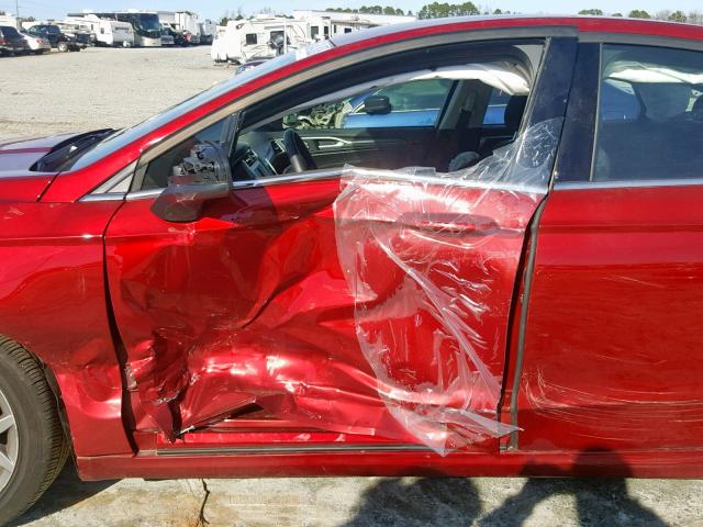 3FA6P0G7XHR402165 - 2017 FORD FUSION S RED photo 9