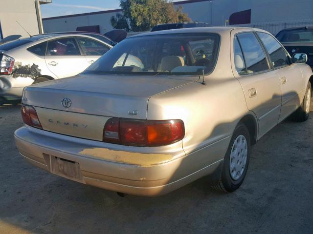 JT2BG12K2T0394476 - 1996 TOYOTA CAMRY DX GOLD photo 4