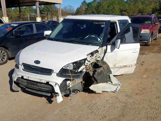 KNDJT2A57C7451729 - 2012 KIA SOUL WHITE photo 2