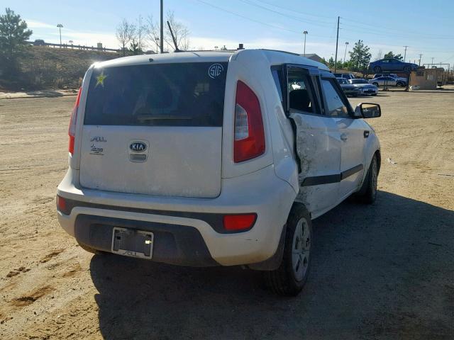 KNDJT2A57C7451729 - 2012 KIA SOUL WHITE photo 4