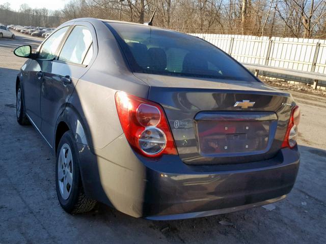1G1JA5SG0D4123023 - 2013 CHEVROLET SONIC LS 灰色 照片 3