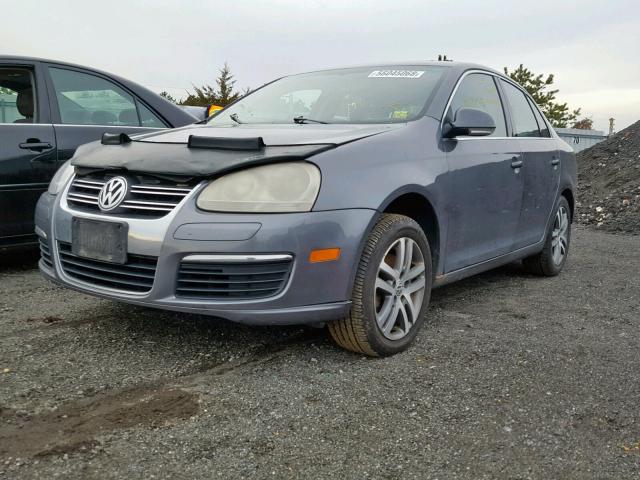 3VWDG71K96M634349 - 2006 VOLKSWAGEN JETTA 2.5 GRAY photo 2