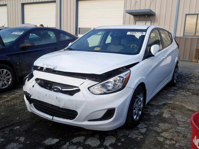 KMHCT5AE3HU341730 - 2017 HYUNDAI ACCENT SE WHITE photo 2