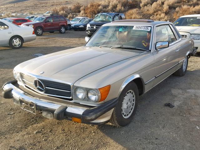 10702412018221 - 1977 MERCEDES-BENZ 400 BEIGE photo 2