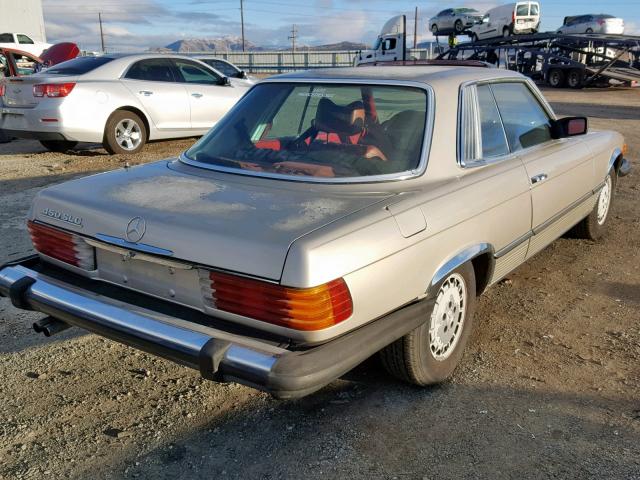 10702412018221 - 1977 MERCEDES-BENZ 400 BEIGE photo 4