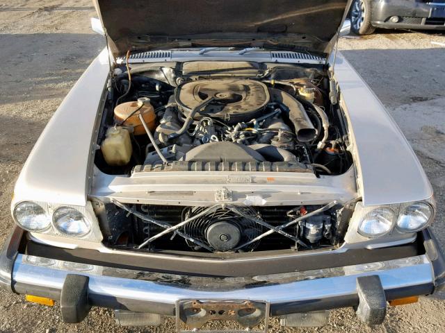 10702412018221 - 1977 MERCEDES-BENZ 400 BEIGE photo 7