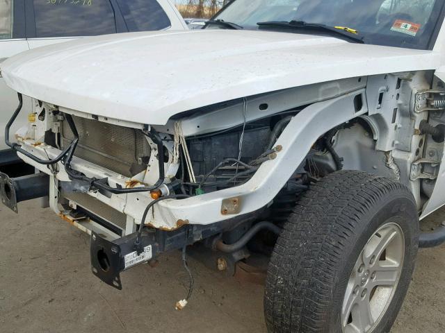 1D7RW3GK8BS653753 - 2011 DODGE DAKOTA SLT WHITE photo 9