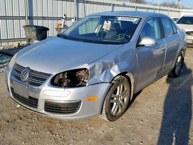 3VWEF71K87M055703 - 2007 VOLKSWAGEN JETTA WOLF SILVER photo 2