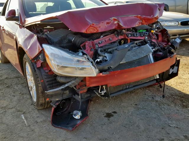 2G4GR5ER5C9207319 - 2012 BUICK REGAL RED photo 9