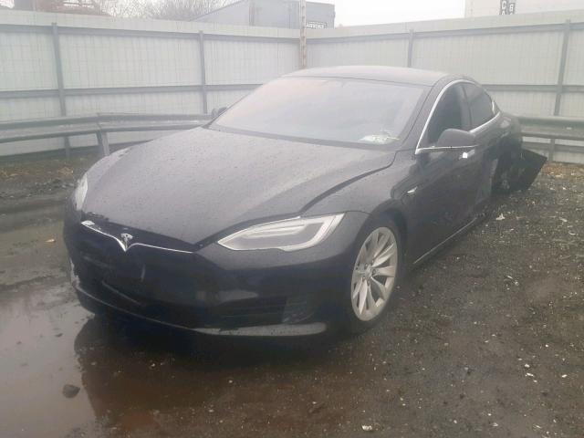 5YJSA1E20HF208205 - 2017 TESLA MODEL S BLACK photo 2